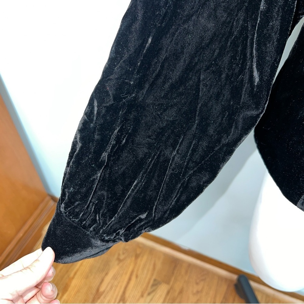 VNT Silk Assets Black Velvet Cropped Blazer Jackets with Shawl Collar - Size L - Picture 4 of 10